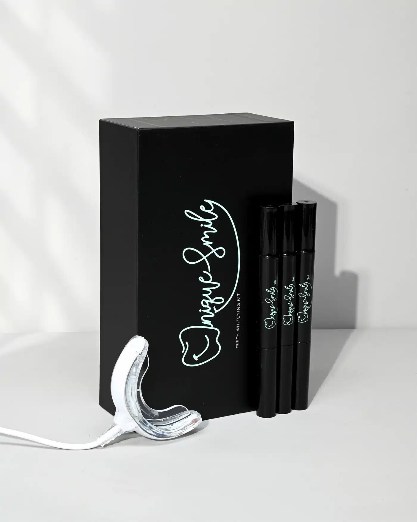 UniqueSmile LED Zahnaufheller Set UniqueSmile LED Zahnaufheller Set