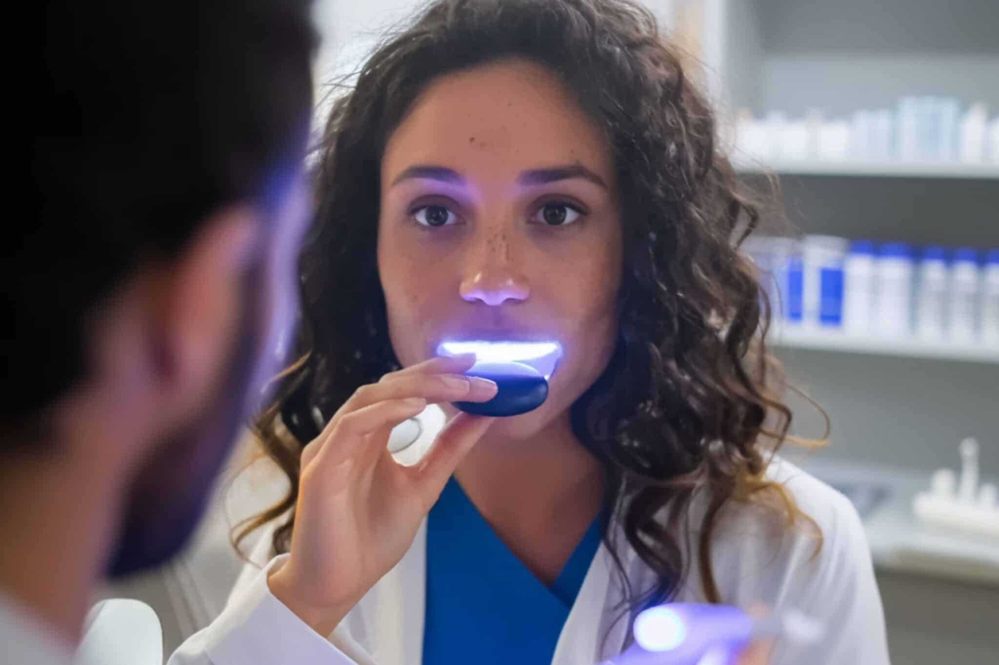 Ein sicheres und wirkstarkes Zahnaufheller Set finden